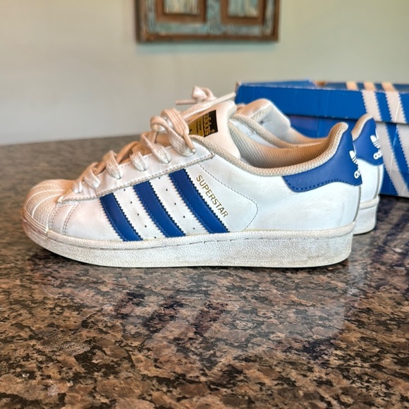 Adidas unisex superstar White and Blue Sneakers Classic Design M6.5 W 8 - Picture 6 of 11